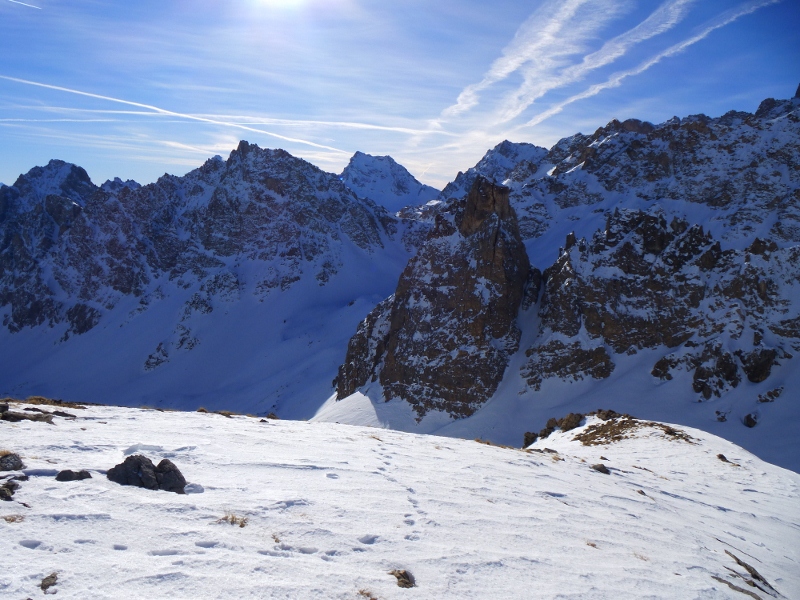 du sommet : la cime de la blanche (3193 m) juste dans l'échancrure du col infernetto.