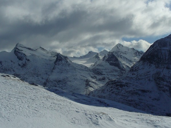 Arbéron : Les sommets au-dessus du refuge d'Avérole: Ouille d'Arbéron, du Favre....