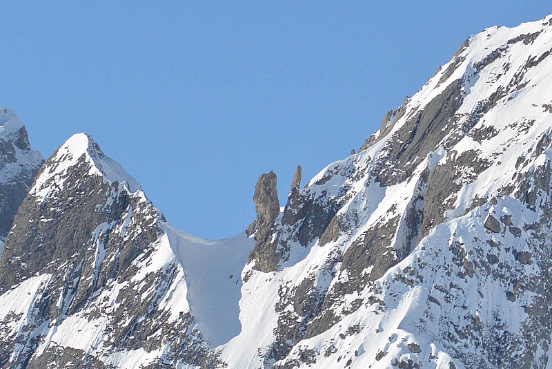 Aiguilles de calcaire : Beaucoup de curiosités géologiques de la Cx des Têtes au Perron