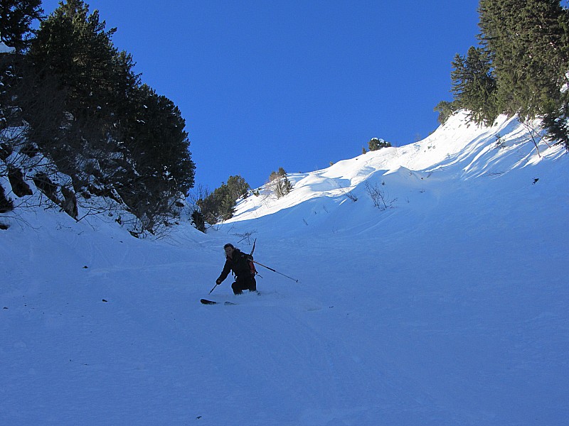 Plan du Col : Bon ski avec une neige restée bien froide.