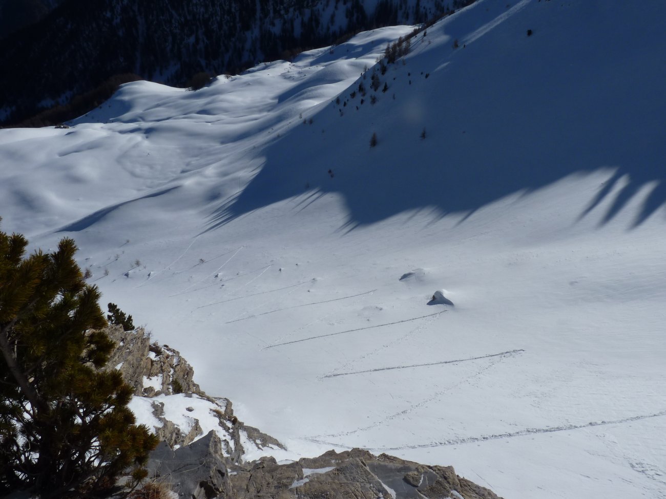 Traces de montée : Sous le verrou vu pendant la petite traversée
