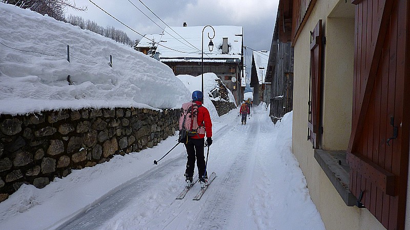 On optimise!!! : Skis aux pieds jusqu'à la voiture!!