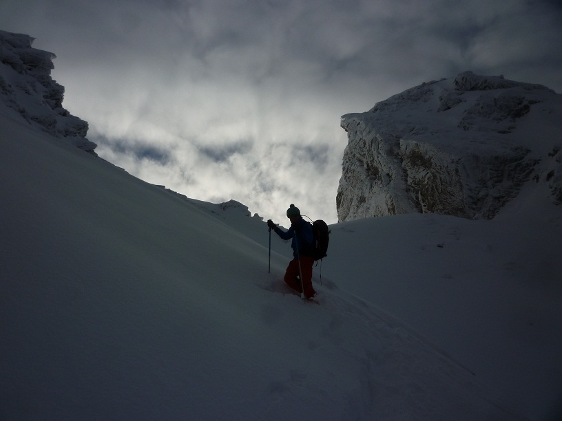 Jb arrive au Col : dans une ambiance plus que polaire (-12°C au parking..)