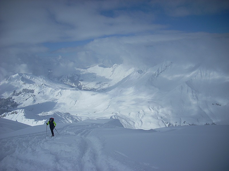 #2 Sur la crête : Direction le sommet Sur la crête : Direction le sommet