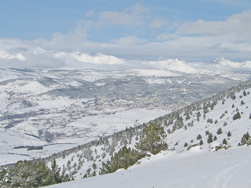 Font-Romeu : et les Pics Péric (à droite ).