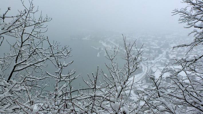 #5 Mont Veyrier : Vue d Mont Veyrier : Vue d'en haut ; quand il y a une éclaircie