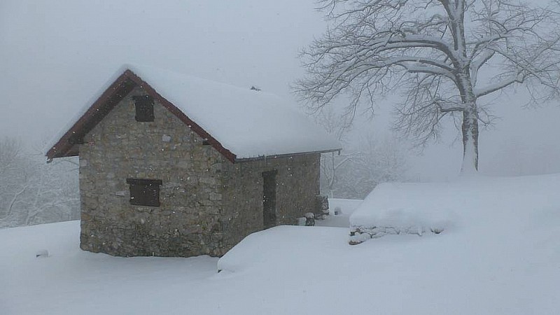 #3 Mont Veyrier : Le Chalet de Talabar ( plaisanterie annécienne classique) Mont Veyrier : Le Chalet de Talabar ( plaisanterie annécienne classique)