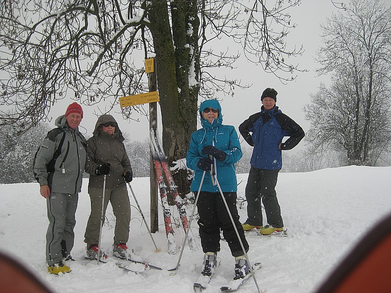 sommet a skis de rando : la pancarte est nécessaire pour savoir que c'est un sommet