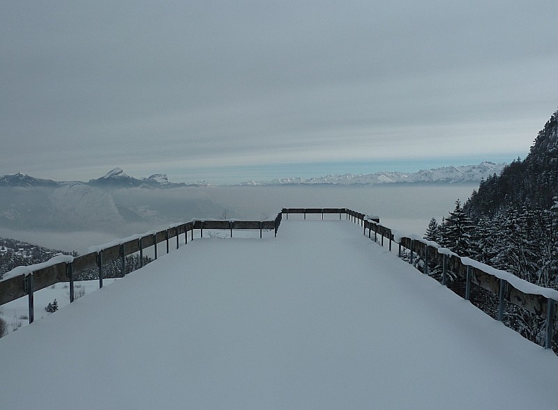 Plongeoir : vers la mer de nuages