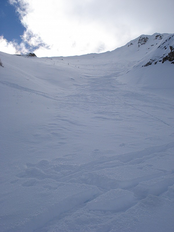 au milieu de la combe N : je l'ai un peu marqué entre montée et descente ce fut un instant fugace...