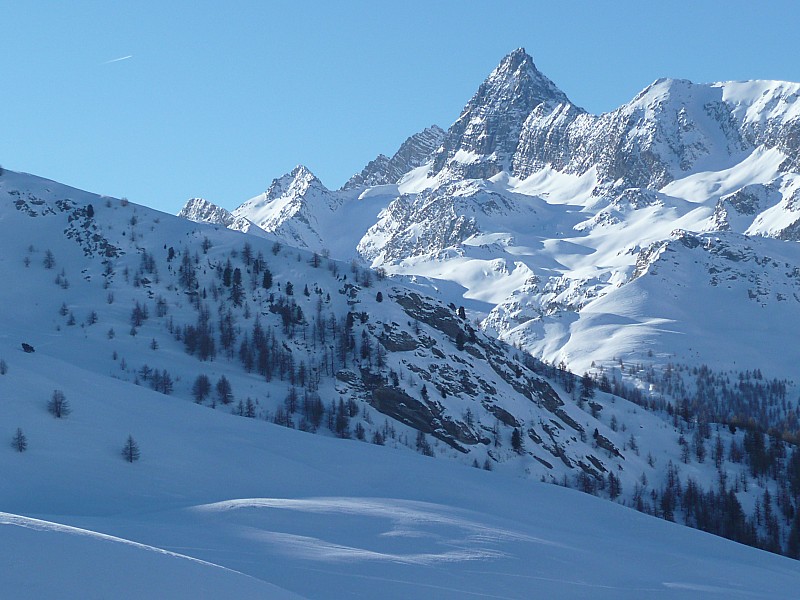 Pic de Rochebrune : Il domine la vallée et ses sommets voisins