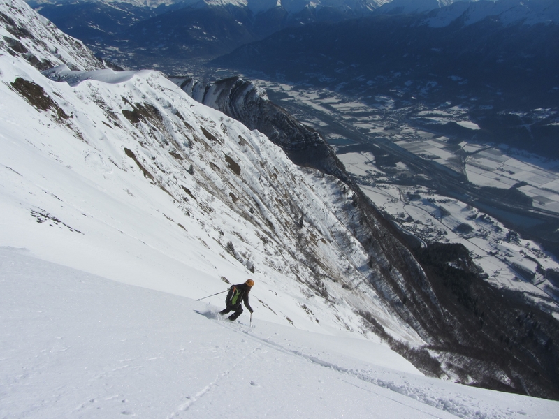 Pointe des Arces : Ski grand large sur fond de remontée au passage de l'Armène.