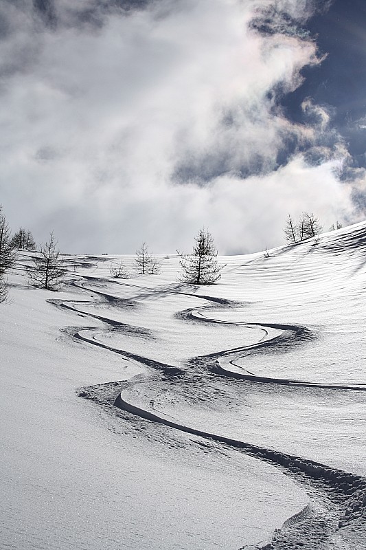 la preuve... : ... qu'on se fait plaisir ! par contre c'est pas encore aujourd'hui si je vais savoir si mes nouveaux skis sont extras où si c'est parce que la neige est encore une fois exceptionnelle, quelle saison... ;-)