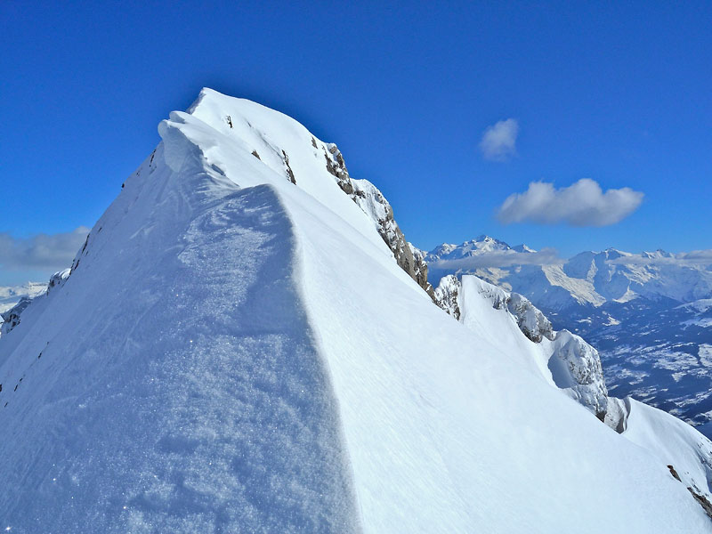 Sommet : L'arête finale non tracée.....