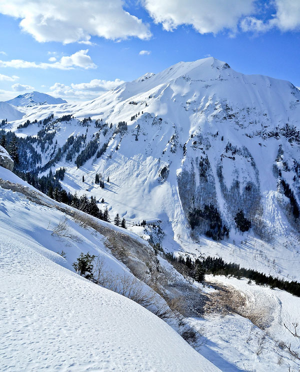 Coulée à la base du triangle : Coulée et Pte d'Almet