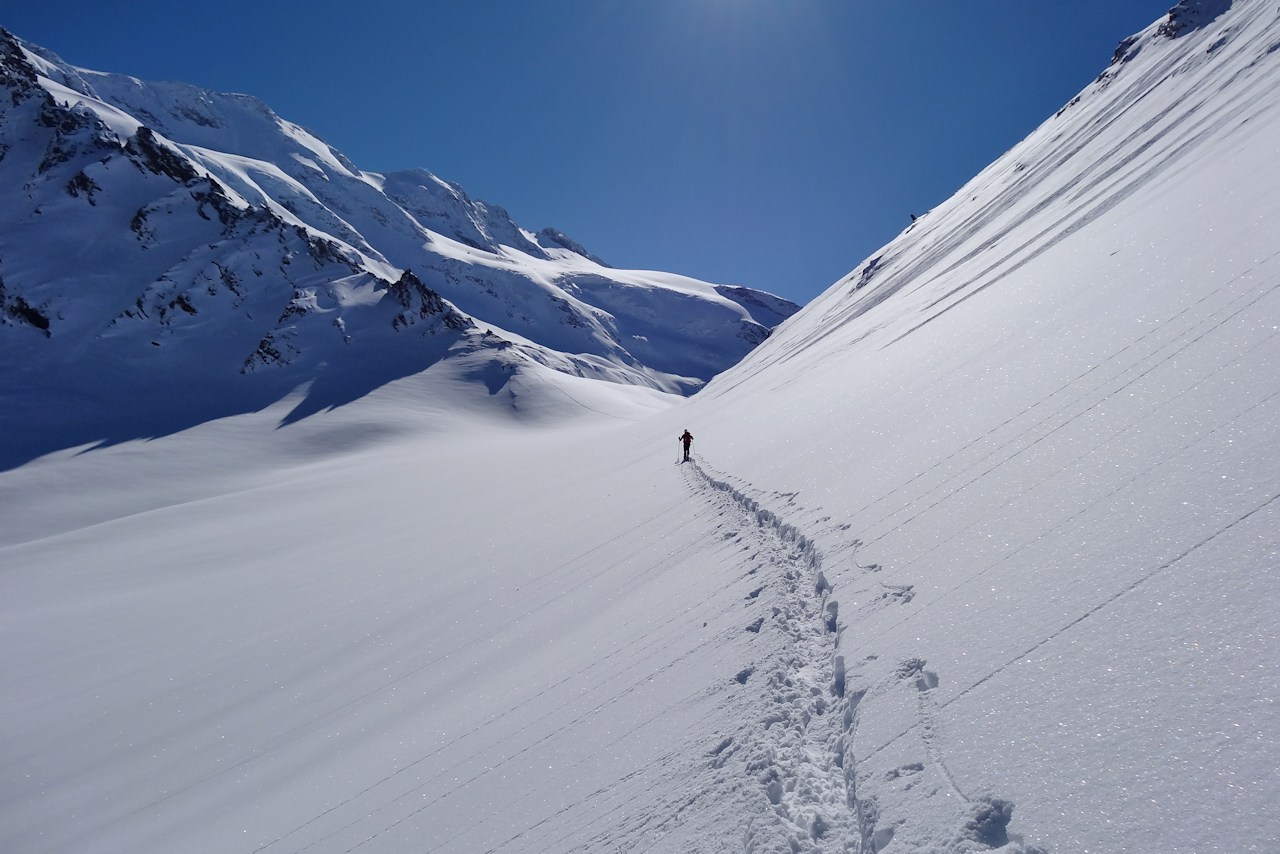 Traversée versant Est : Pour rejoindre le col du Vallonnet.