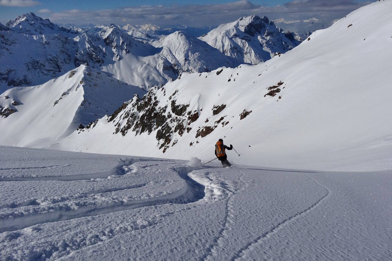 La Vanoise au soleil : Alors que des nuages trainent vers l'ouest.