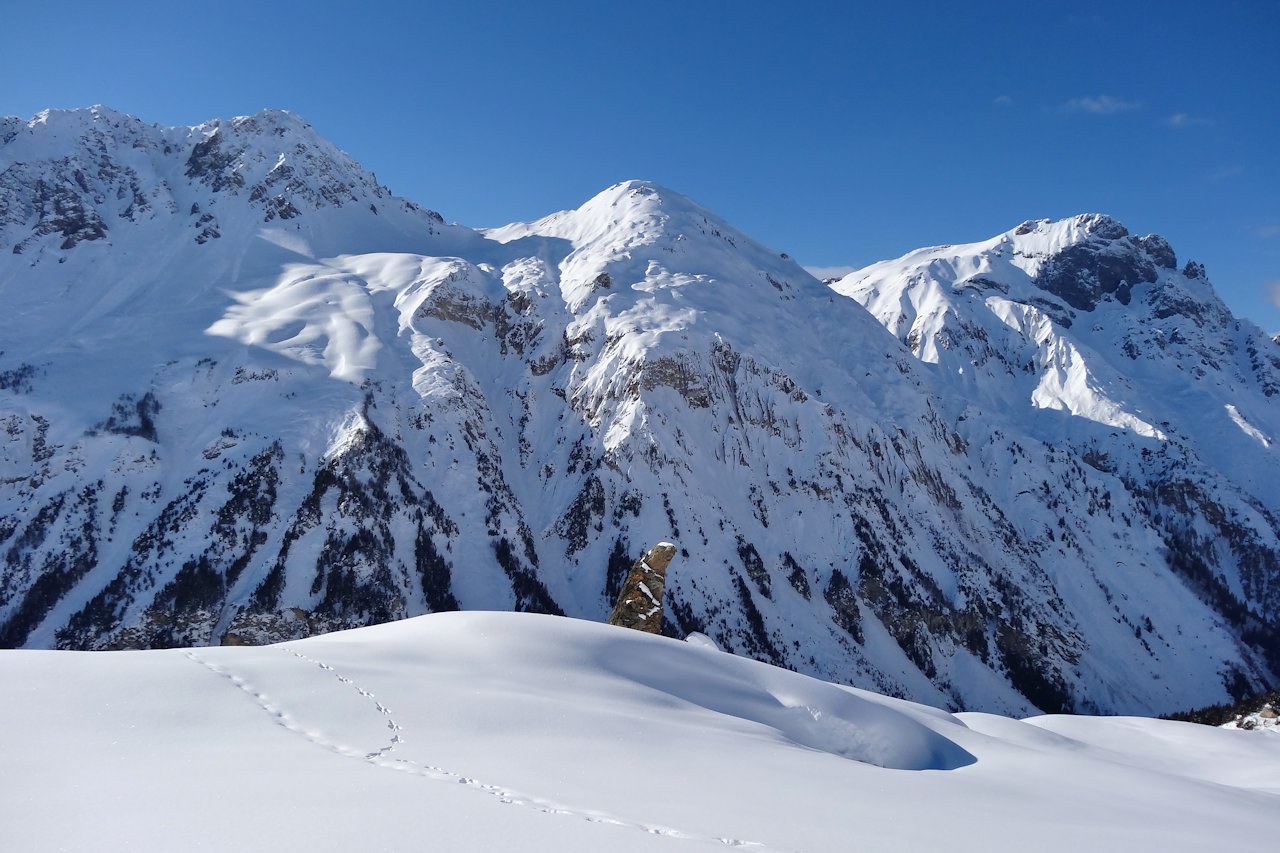En face : Le Petit Mont Blanc.