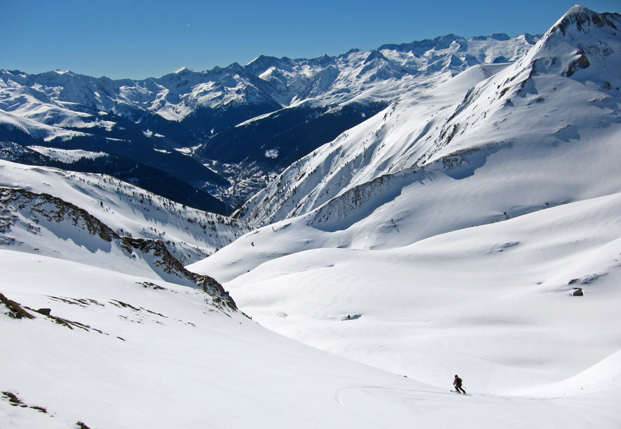 #7 Le chemin du retour : devant le massif de l Le chemin du retour : devant le massif de l'Aneto