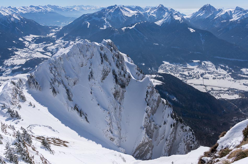 Couloir de Bonverday : les à pics au-dessus de Plan Montmin