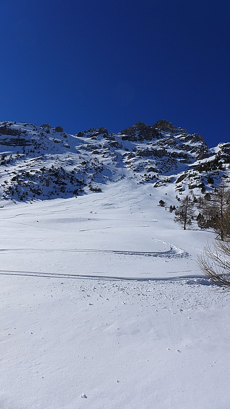 Fin de la première descente : plutôt bonne neige!