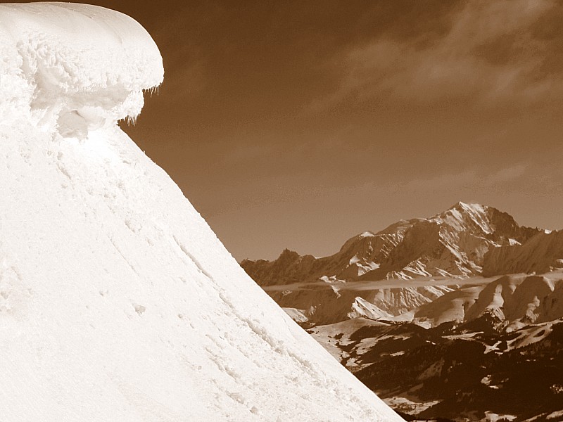 arrivée à la Mandallaz : une vague s'élance sur le Mt Blanc