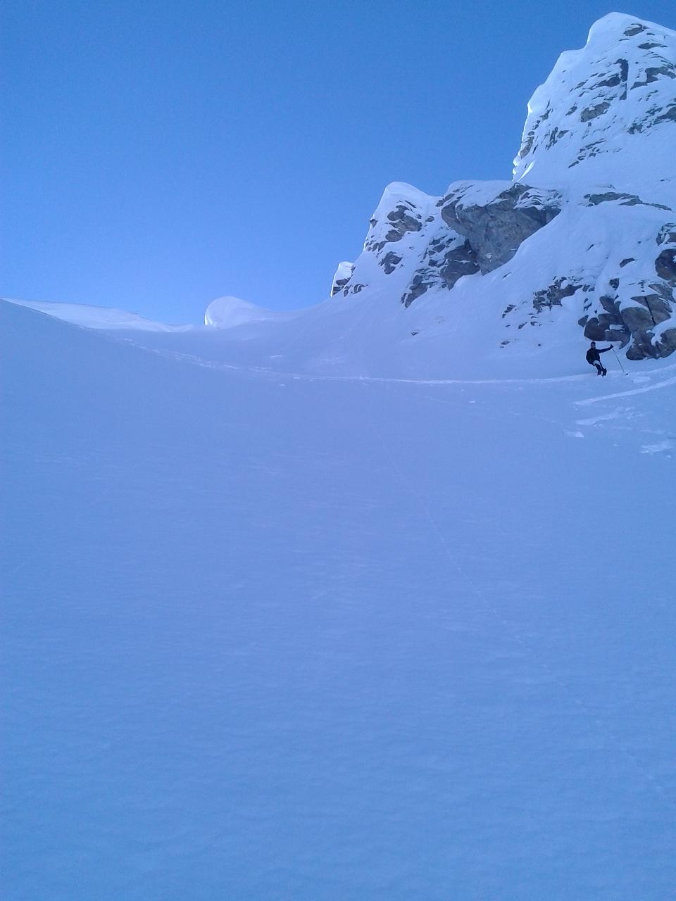 entrée du couloir, la corniche : entrée du couloir et sa corniche