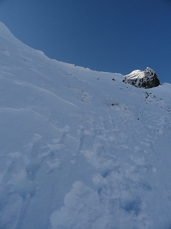 Col de la Scia : La partie du haut non skiée, la neige s'est envolée