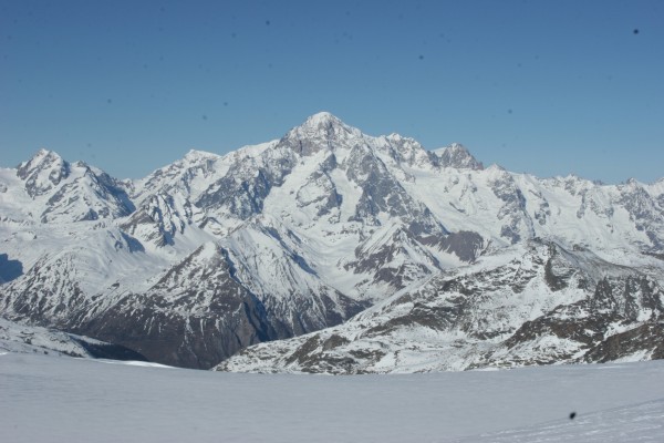 Mont blanc : Vue du Mont Blanc versant Italien à partir du Ruitor