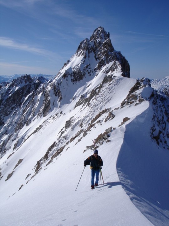 Col de la Nova (col central) : A la sortie du Couloir nous accèdons au col de la Nova (col central). Un petit parcours sur la crète nous conduit au véritable col de la Nova.