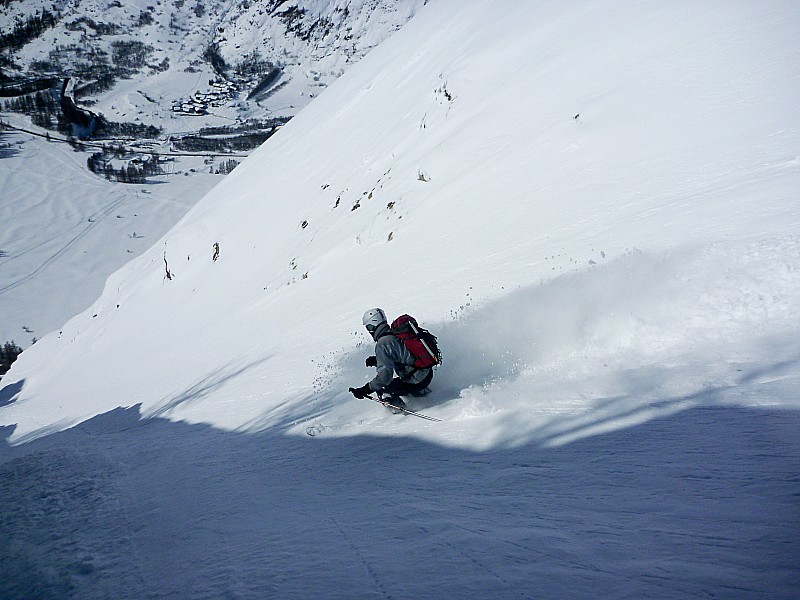 Ouille Allegra : Il est interdit de balancer de la poudreuse sur les pistes de ski de fond !!!