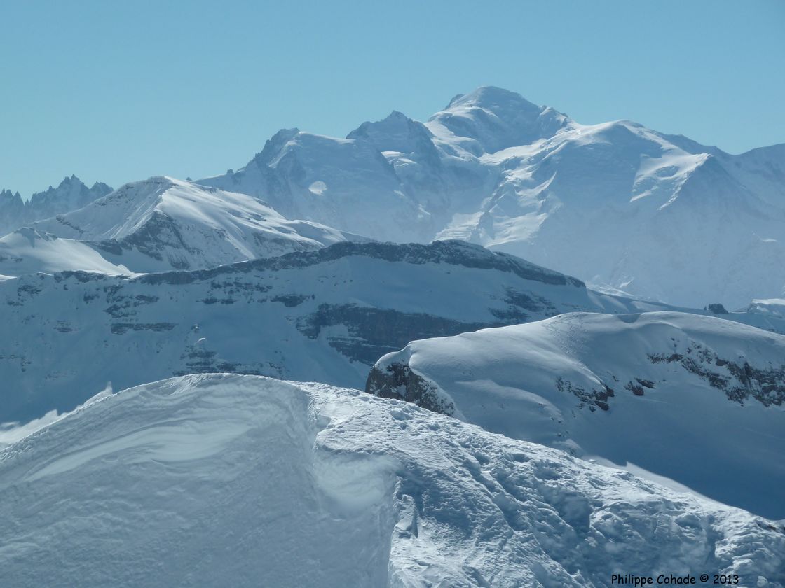 Dents Blanches Occidentales : 5 plans successifs dont Le Buet, le Mont-Blanc...