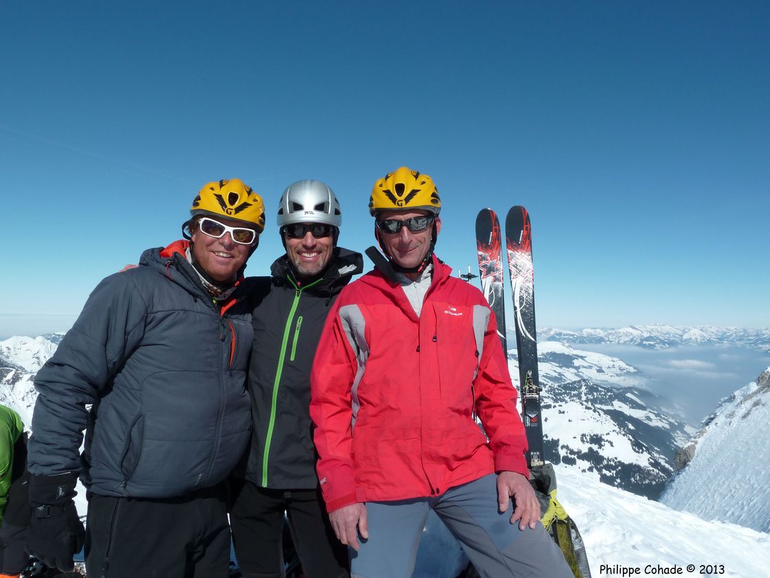 Dents Blanches Occidentales : le trio du jour au sommet, merci à la photographe !
