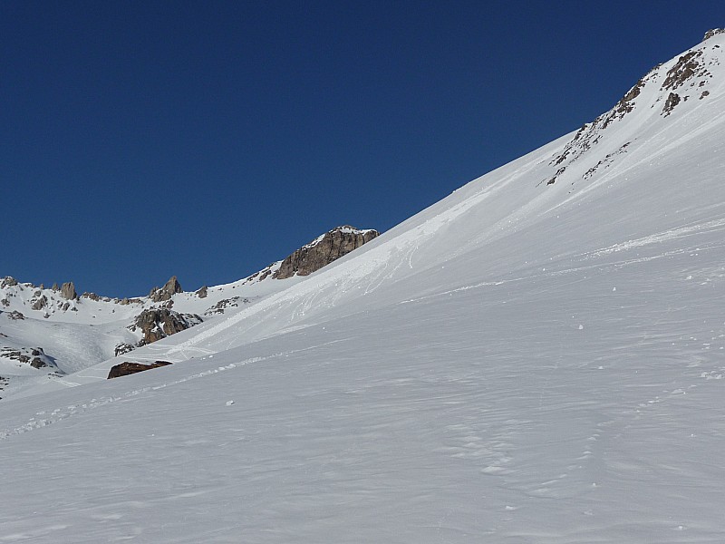 #8 Coulées : Attention ça purge un peu partout le long de la crête de la Cassille Coulées : Attention ça purge un peu partout le long de la crête de la Cassille