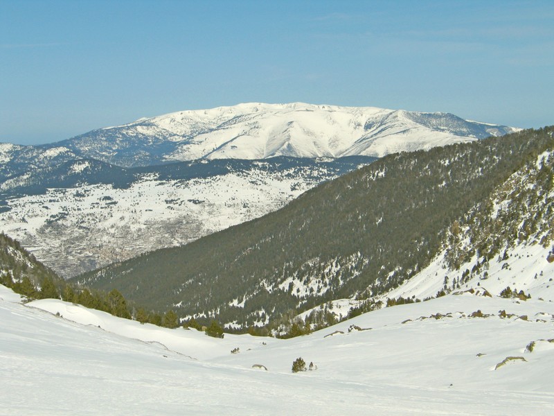 Le Madres : encore bien enneigé .