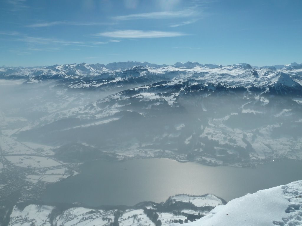 Sous nos pieds, le Walensee, au fond la Bernina