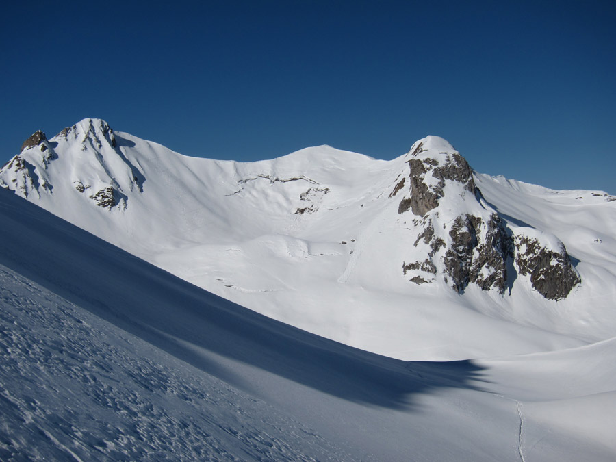 Les 2 prochains sommets : mont Coin et pointe 2492