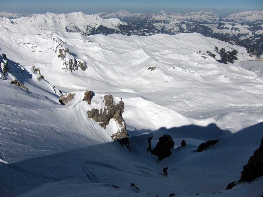 Roc de la Charbonnière : début de la descente de la face NW par un petit couloir repéré par Joseph