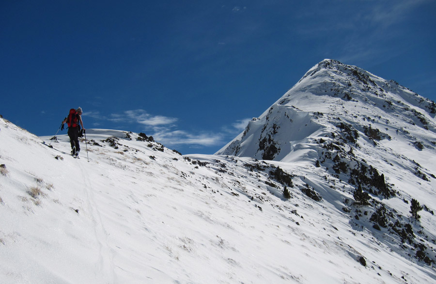 Arrivée col de Bastan : on gravira l'arête N du Pichaley en A/R
