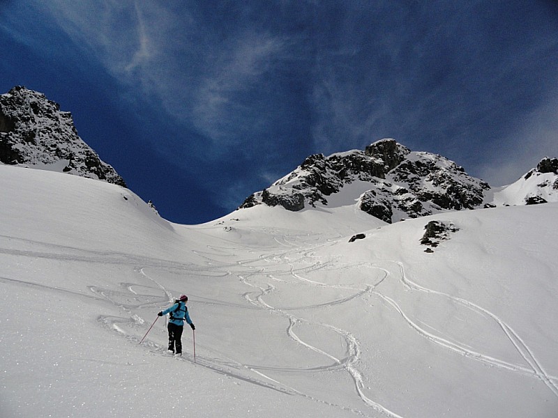 Ferrouillet pointe centrale S : Bonne neige sur le haut !