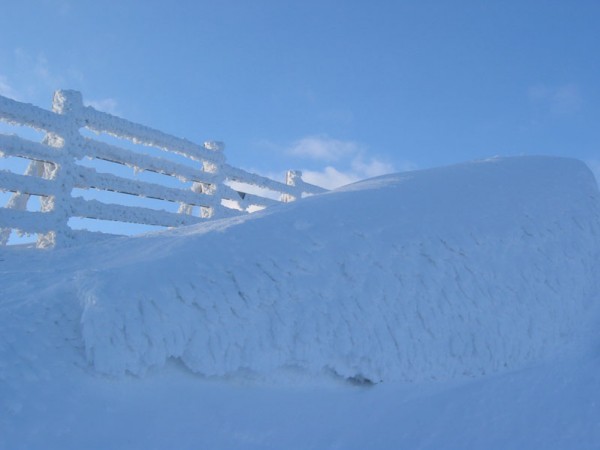 Congère : On vous le dit, le Grand Serre c'est LE spot du moment : regardez cette quantité de neige...