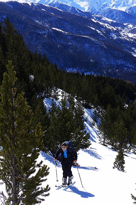 Au-dessus de la piste : ça monte enfin.