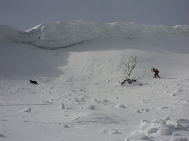 worspel : la descente pour moi , s'est faite a droite de la combe , a partir des rochers , très chaud !sur neige dure