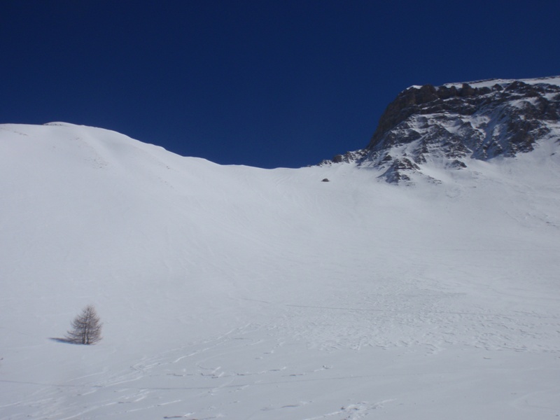 Sous le col la Pierre