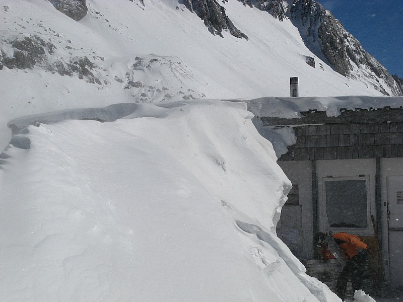 Le refuge : Gérard a déjà bien bossé, mais c'est pas fini
