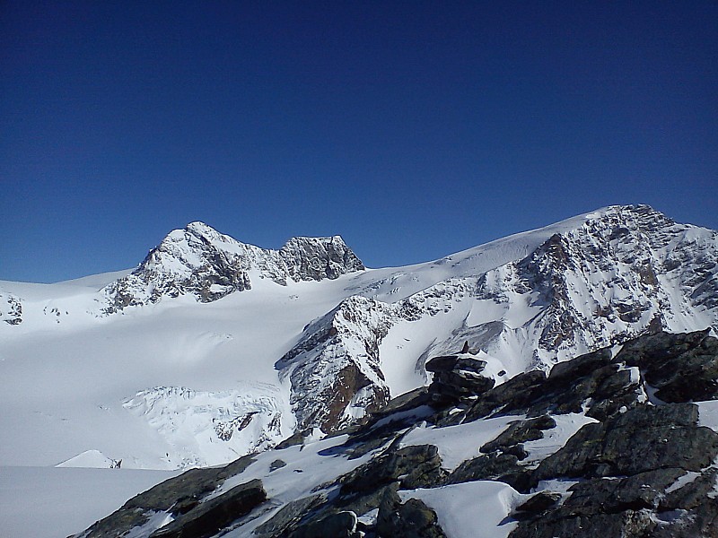 vers le col de Valpelline : Il n'y a plus qu'a faire la trace et basculer vers Zermatt