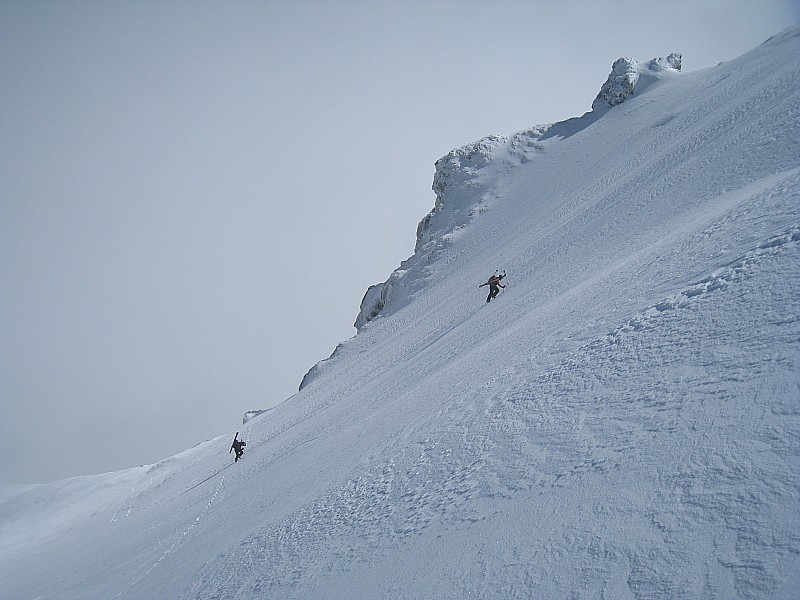 Ferrand, versant Nord : Un peu de cramponnage pour sortir au sommet.