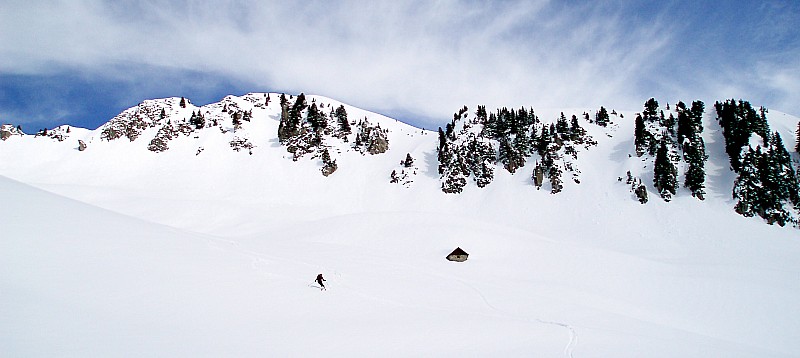 Sous les chalet de l'Arc : Ski surprise avec de très bonnes zones et d'autres plus surprenante.