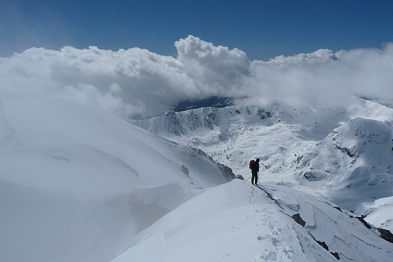 Arête : Sur l'arête sommitale