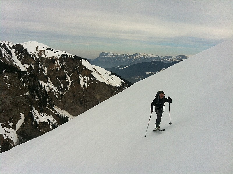 Gael après le chalet de l'Aulp : pour éviter la coulée gelée d'avalanche